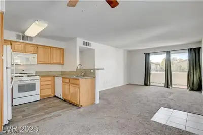 5710 East TROPICANA Avenue 2199 Kitchen