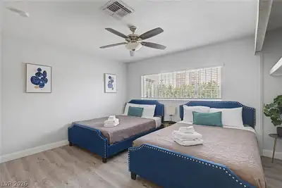 5816 West Cherokee Avenue Bedroom