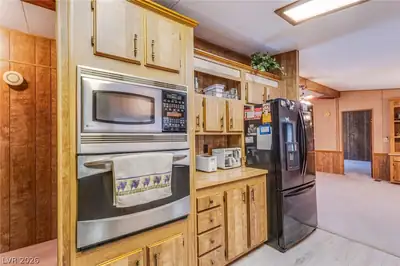 3420 Haleakala Drive, Las Vegas, NV 89122 Kitchen