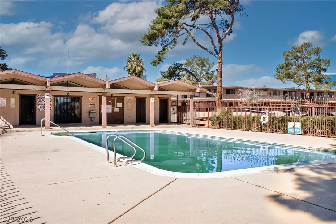 605 South Royal Crest Circle 9