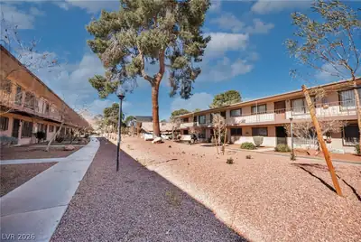 605 South Royal Crest Circle 9 Community