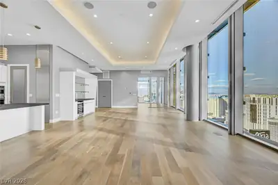3726 Las Vegas Boulevard 3504 