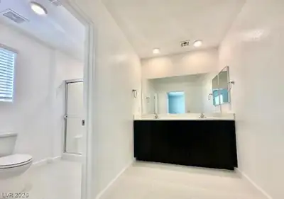 3577 Arcadian Sea Street, Las Vegas, NV 89106 Bathroom