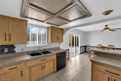 416 East Barrett Street Kitchen