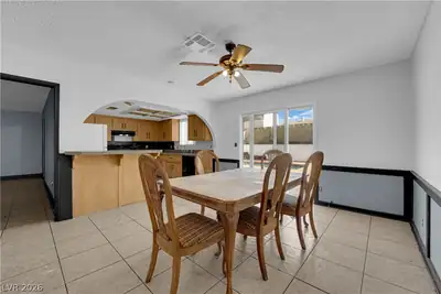 416 East Barrett Street Dining Area