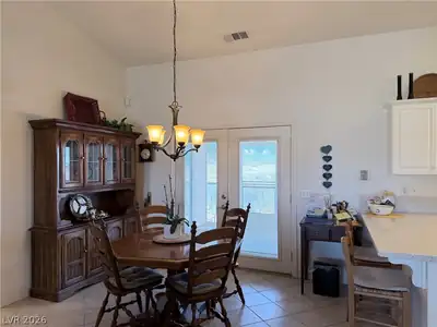 2031 South Blagg Road Dining Area