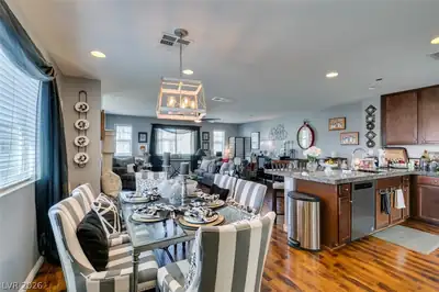 1525 Spiced Wine Avenue 17105 Dining Area
