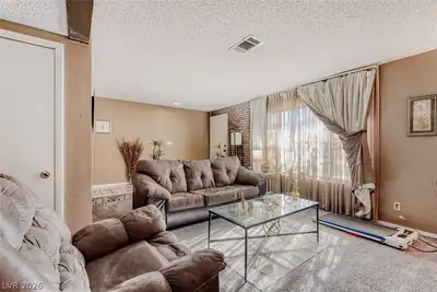 4563 Kenmare Way, Las Vegas, NV 89121 Living Room