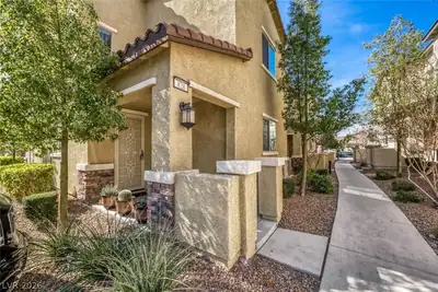 828 Grand Country Avenue, North Las Vegas