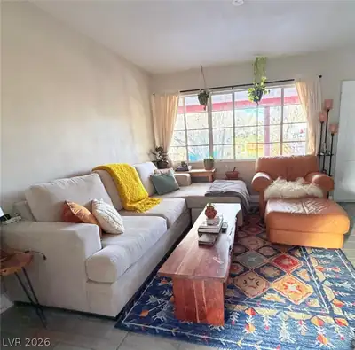 1622 Thelma Lane, Las Vegas, NV 89104 Living Room