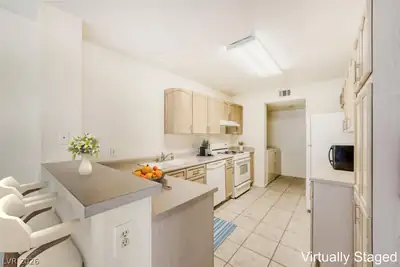 8412 Blue Island Avenue, Las Vegas, NV 89129 Kitchen