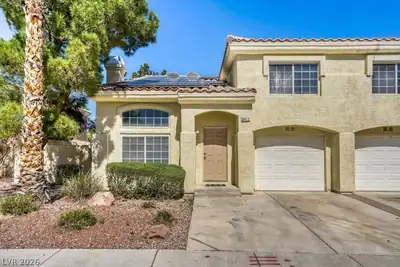 8412 Blue Island Avenue Las Vegas, NV 89129