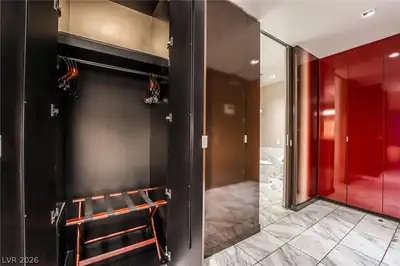 4381 West Flamingo Road 2405 Entrance Foyer