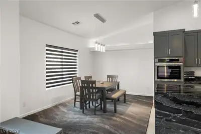 1601 West Calvada Boulevard Dining Area