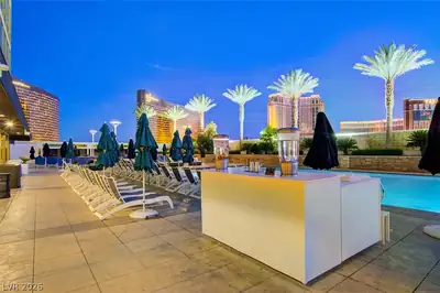2000 North Fashion Show Drive 5002 Patio