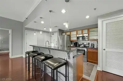 30 Strada Di Villaggio 205, Henderson, NV 89011 Kitchen