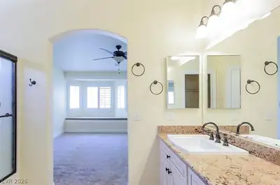 1073 Featherwood Avenue, Henderson, NV 89015 Primary Bathroom