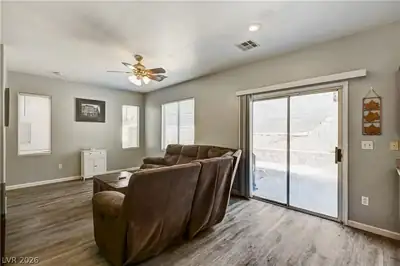 2538 Olay Street Living Room