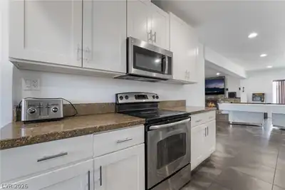 2200 Santa Ynez Drive, Las Vegas, NV 89104 Kitchen