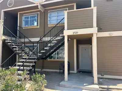 2722 Alicialynn Way, Las Vegas, NV 89121 Entry