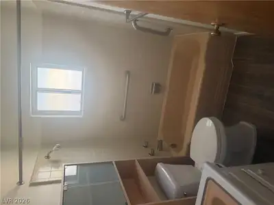 820 A 26 Bathroom