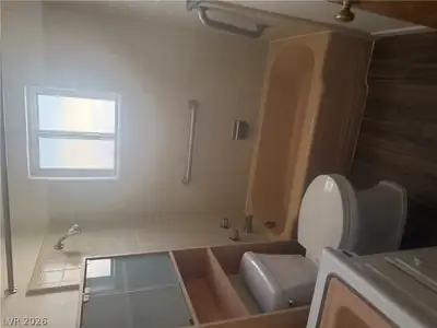 820 A 26 Bathroom