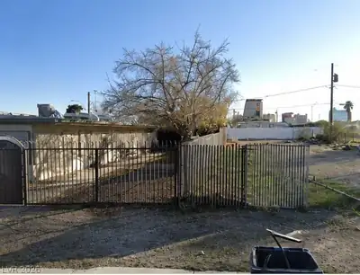 211 Jackson Avenue Las Vegas, NV 89106