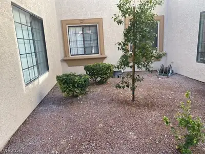 1415 Santa Margarita Street C Yard