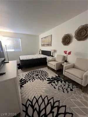 5404 River Glen Drive 353 Bedroom