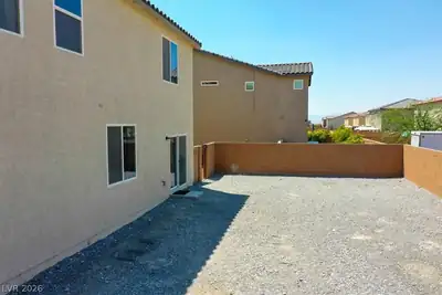 3942 East Teller Drive Yard