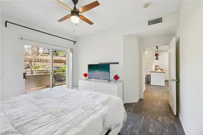 2900 Sunridge Heights Parkway 814 Bedroom