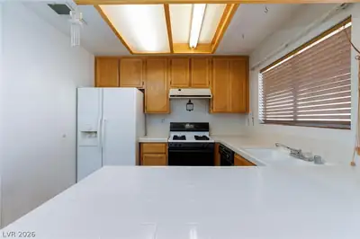 2546 Wolverton Avenue, Henderson, NV 89074 Kitchen