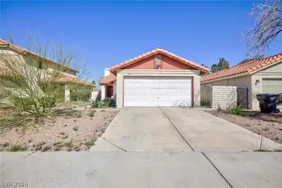 2546 Wolverton Avenue, Henderson, NV 89074 Front of Structure