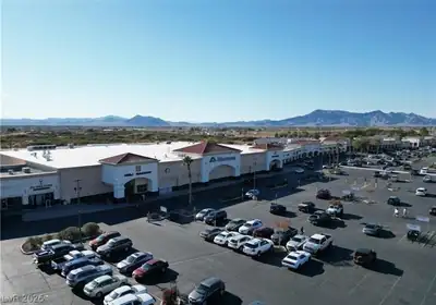 981 South Hart Street Parking