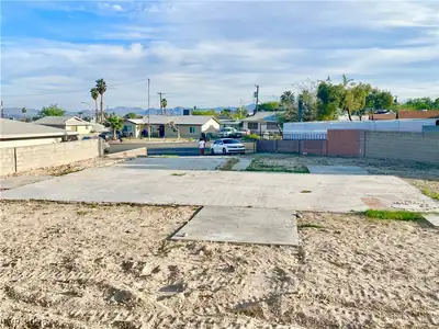 424 Kris Circle, North Las Vegas, NV 89030 Yard