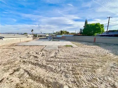 424 Kris Circle, North Las Vegas, NV 89030 Yard