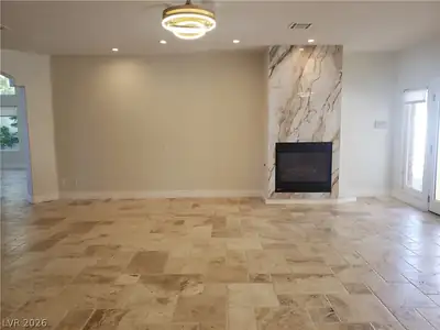 7261 Obannon Drive Living Room