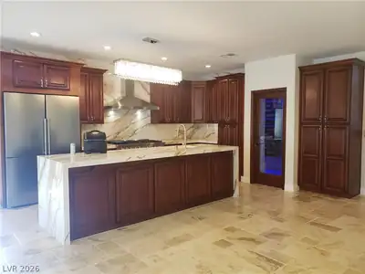 7261 Obannon Drive Kitchen