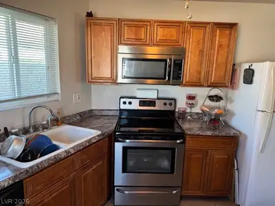5532 Azuza Avenue Kitchen