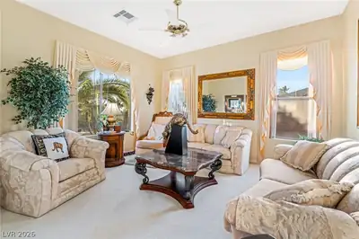 7004 Oakleigh Drive, Las Vegas, NV 89110 Living Room