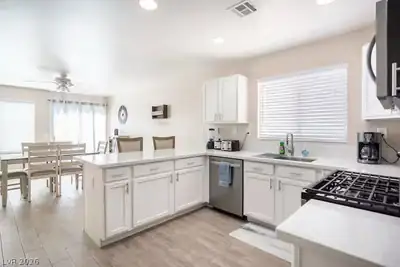 4995 Nardini Avenue, Las Vegas, NV 89141 Kitchen