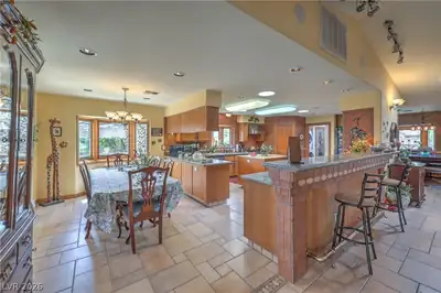 8020 La Cienega Street, Las Vegas, NV 89123 Kitchen