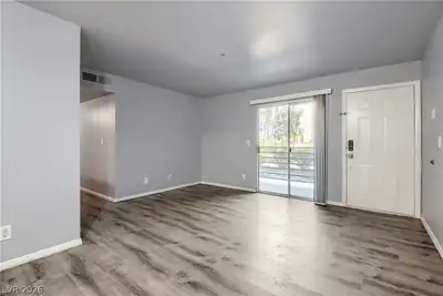 2121 Blue Breeze Drive 107 Living Room