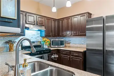 5650 East Sahara Avenue 1037 Kitchen