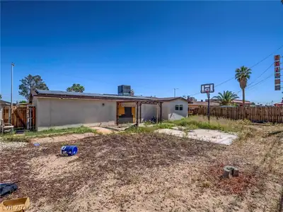 1103 Arrowhead Avenue, Las Vegas, NV 89106 Back of Structure