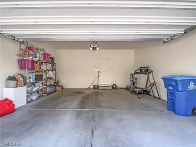 483 Waterfall Cove Court, Henderson, NV 89002 Garage