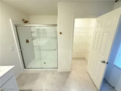 10854 Gentle Crest Avenue, Las Vegas, NV 89166 Primary Bathroom