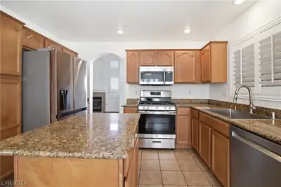 244 Camelback Ridge Avenue, Henderson, NV 89012 Kitchen
