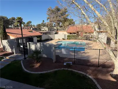 1515 East Reno Avenue 201 Pool