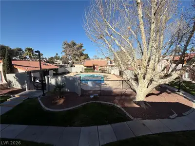 1515 East Reno Avenue 201 Yard